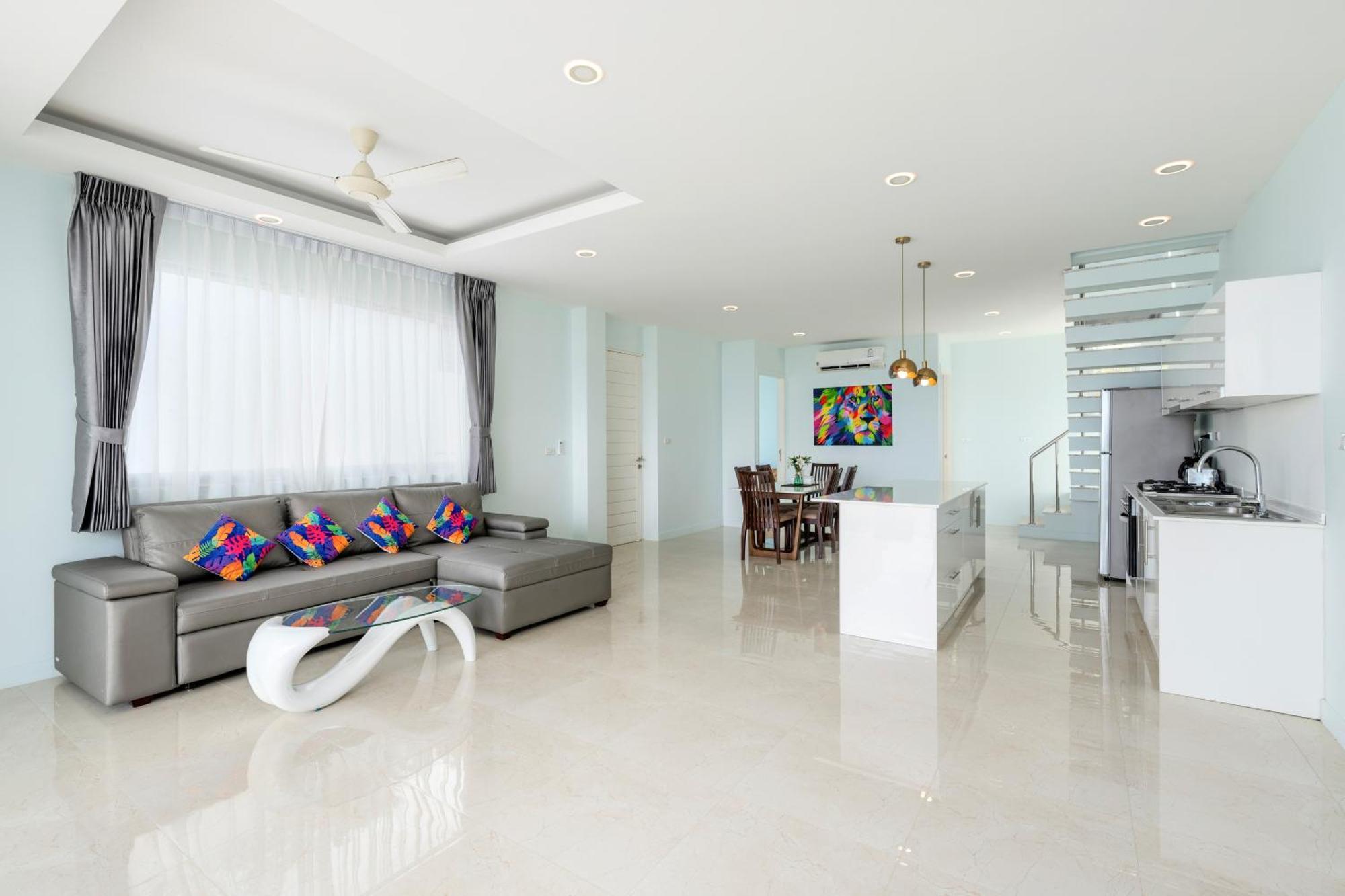 Villa Sunset Lagoon | Rihanna 2